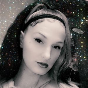 Meet your Posher, Kellie